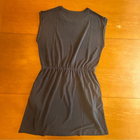 Lou & Grey L sand washed, grey drawstring relaxed fit elastic waist mini dress - Picture 9 of 11